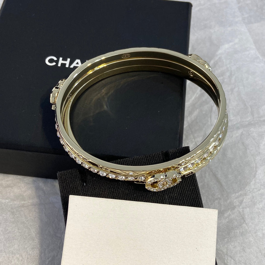 Fashion CC rhinestone bracelet