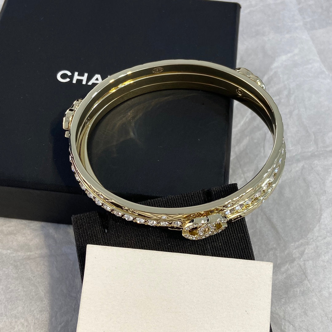 Fashion CC rhinestone bracelet