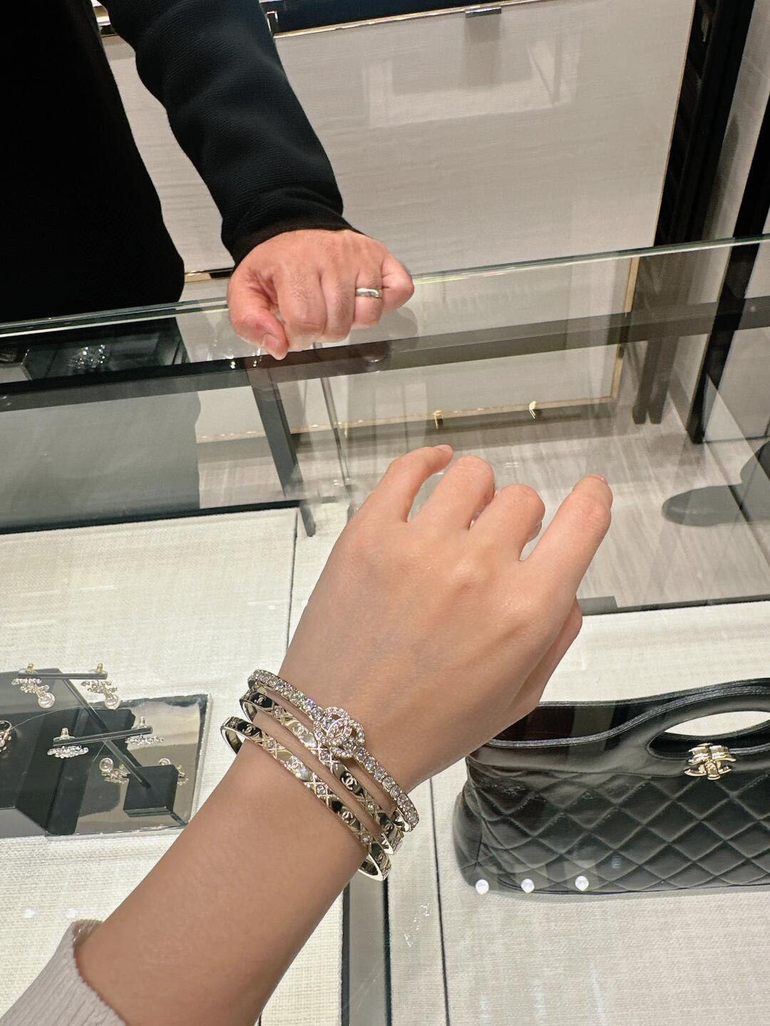 Fashion CC rhinestone bracelet