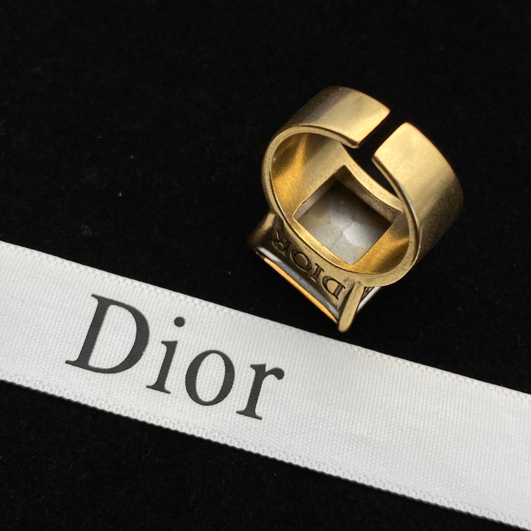 CD rhinestone open ring