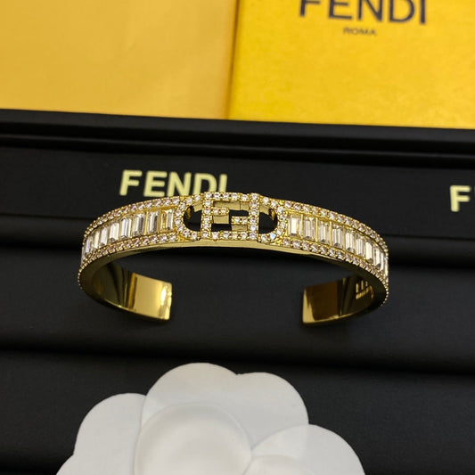 Fashionable FF Bracelet