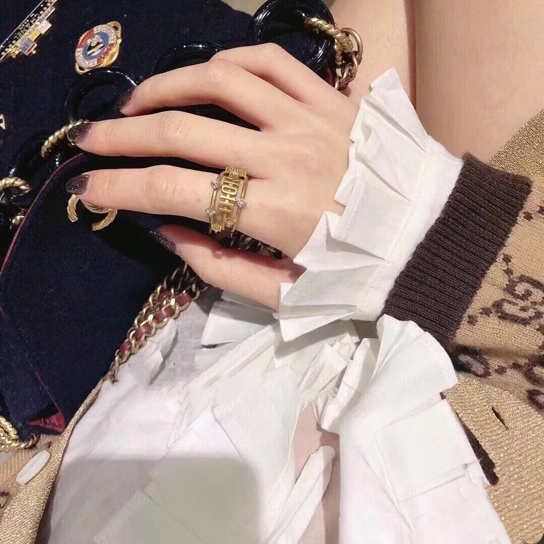 CD Hollow Rhinestone Ring