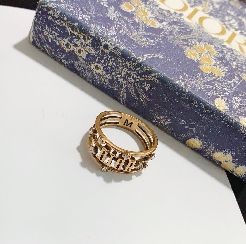 CD Hollow Rhinestone Ring