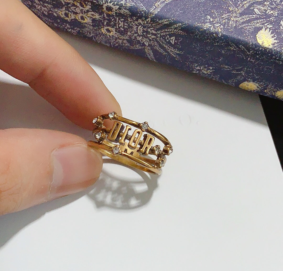 CD Hollow Rhinestone Ring