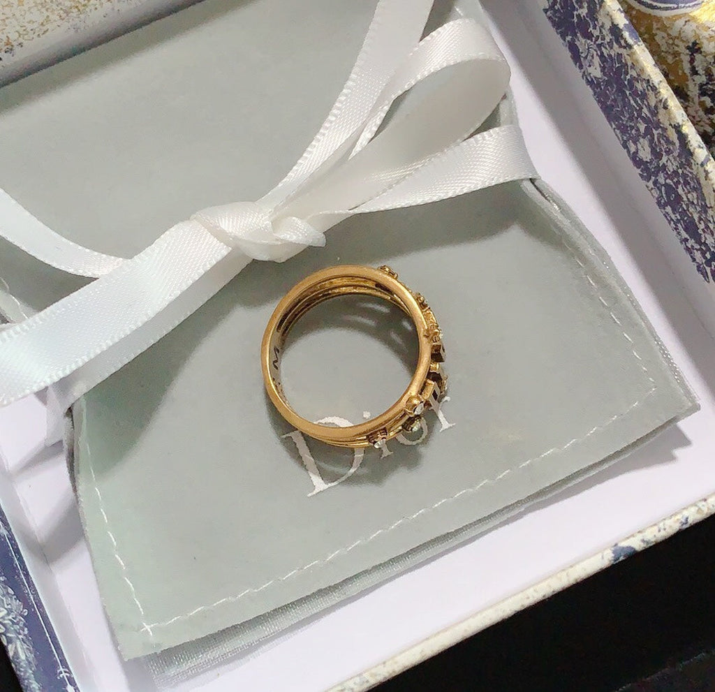 CD Hollow Rhinestone Ring