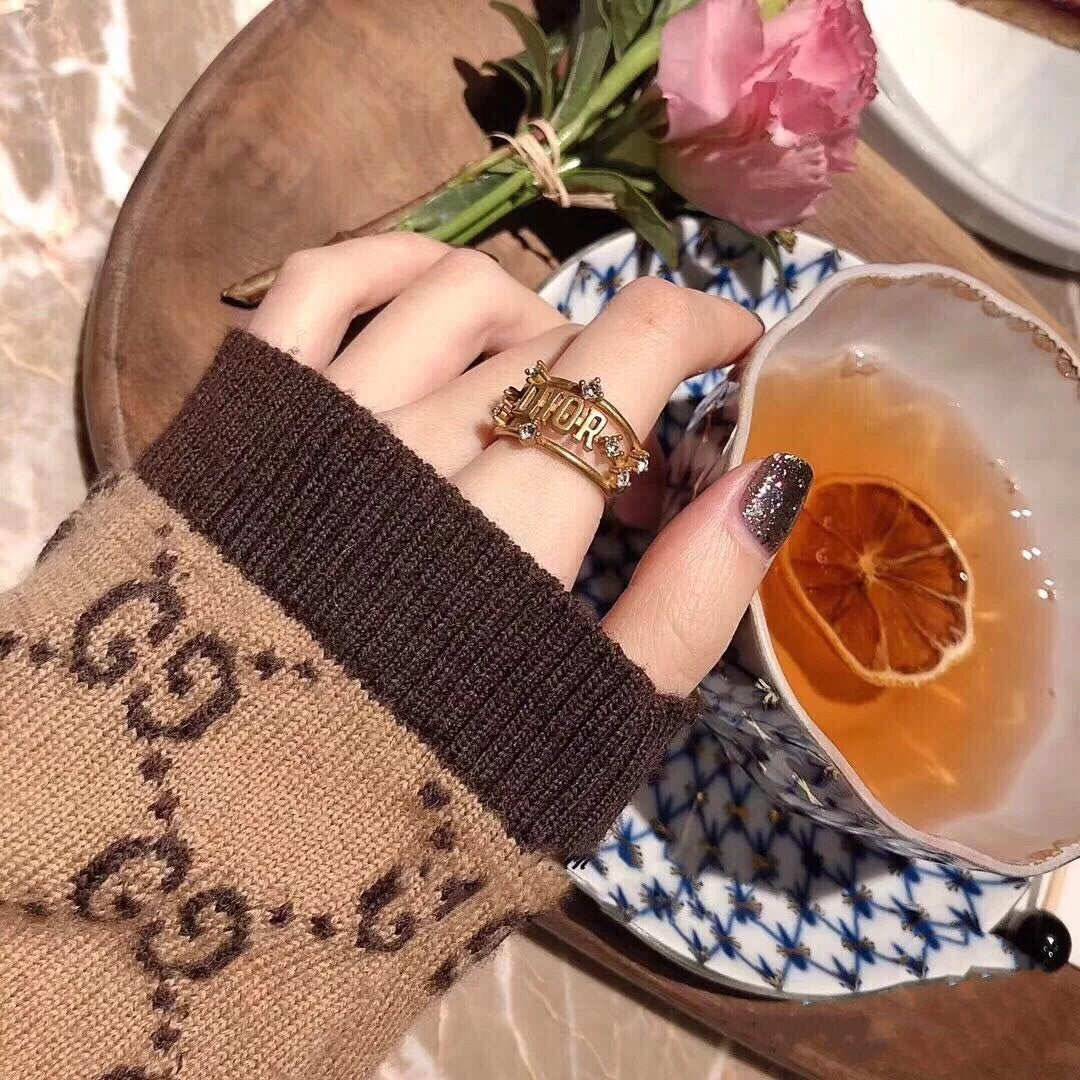 CD Hollow Rhinestone Ring