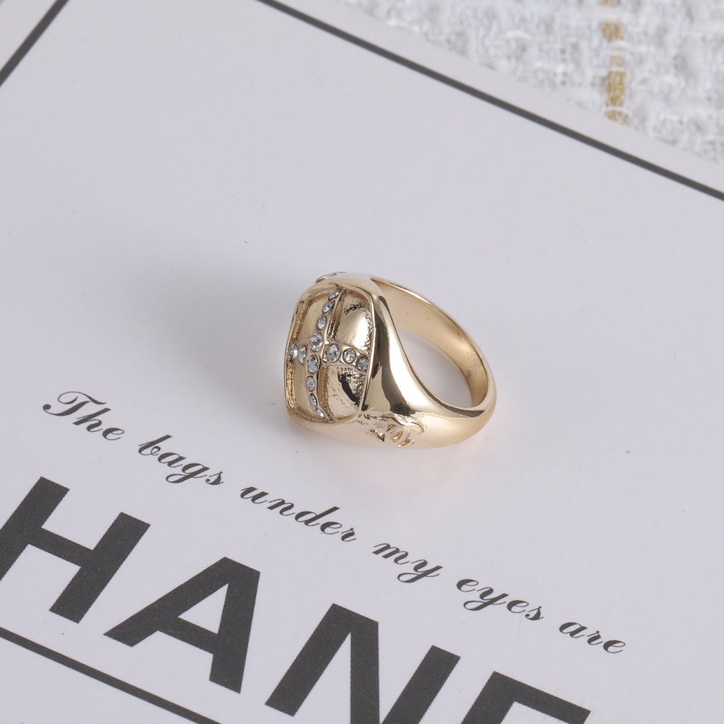 CC Classic Rhinestone Ring
