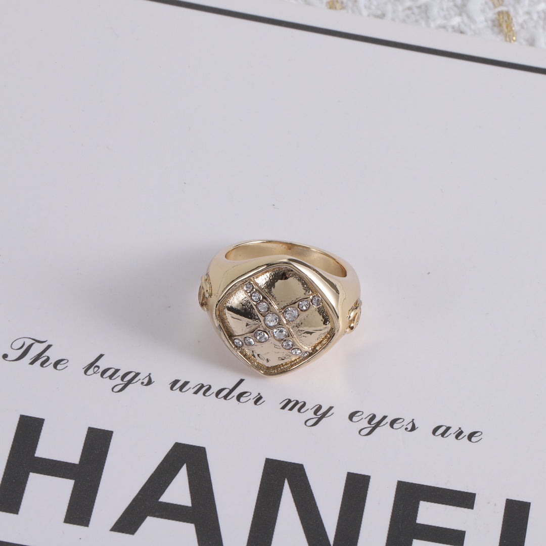 CC Classic Rhinestone Ring