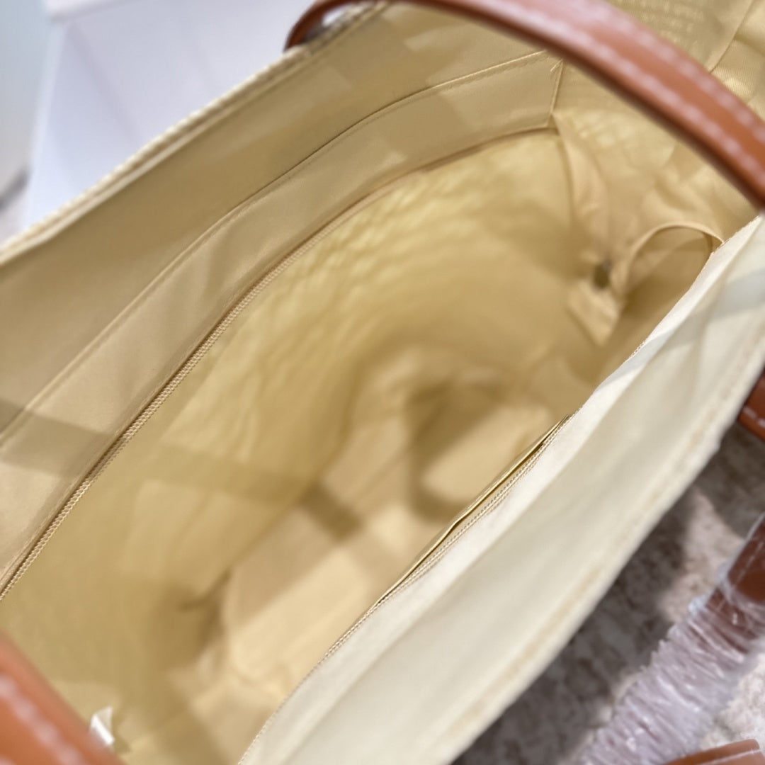 Fashionable CE Hat Shoulder Bag Set