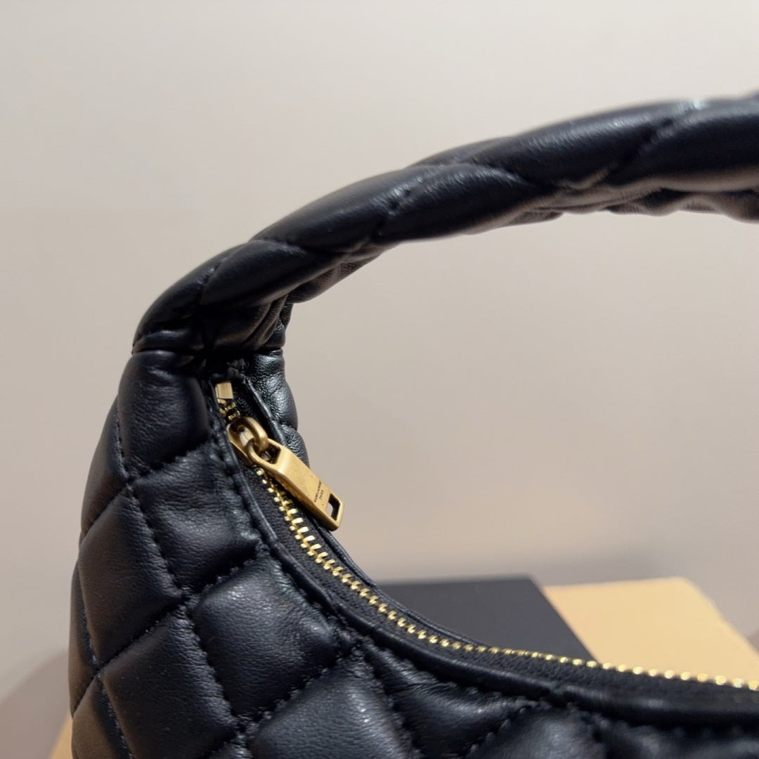 Fashionable YSL Shoulder Bag