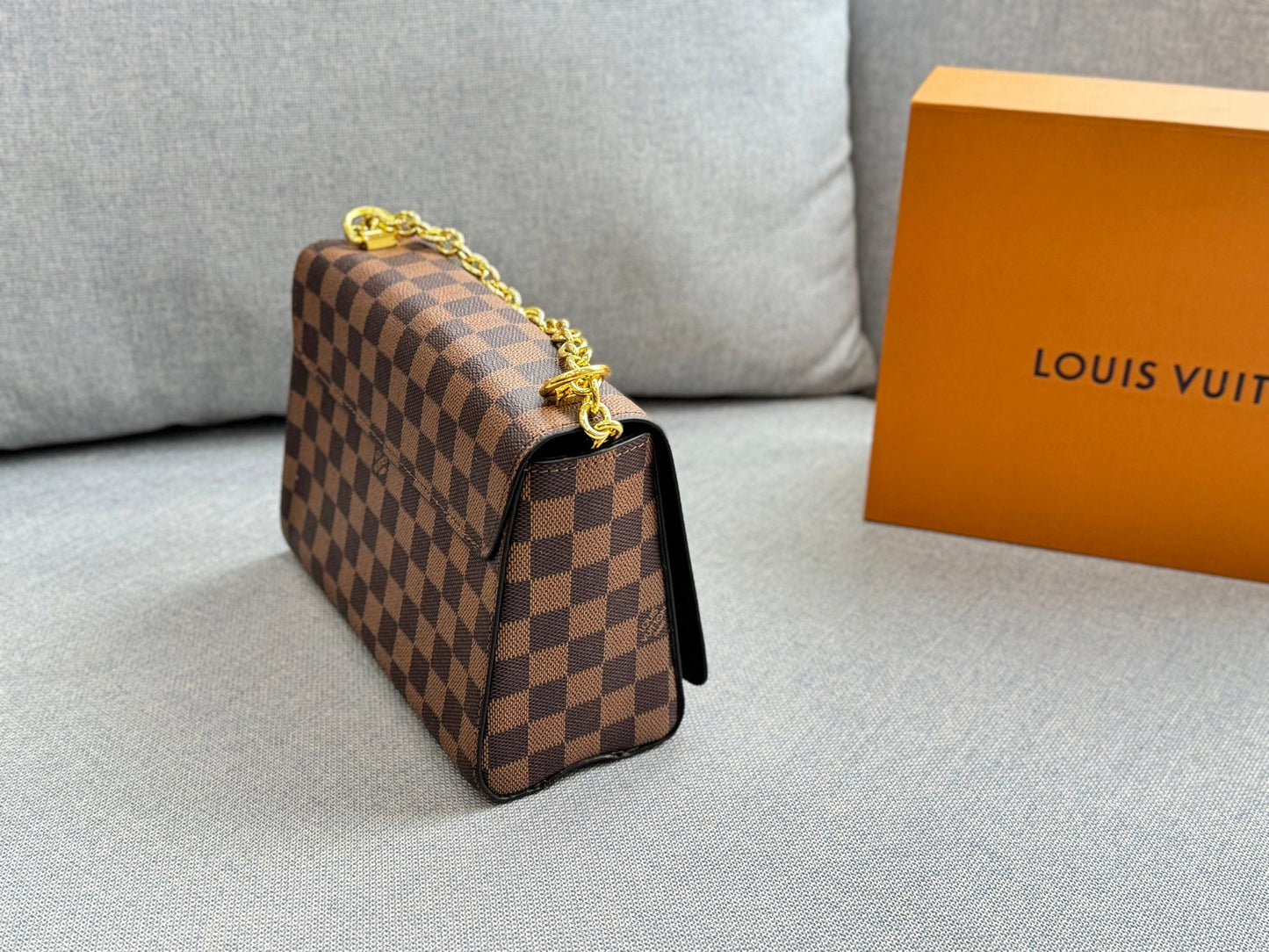 Fashionable Four-Leaf Clover Crossbody Bag