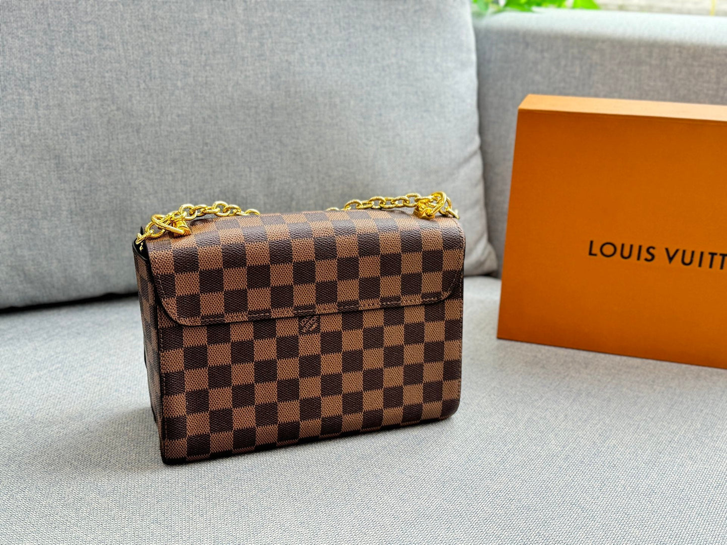 Fashionable Four-Leaf Clover Crossbody Bag