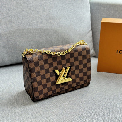 Fashionable Four-Leaf Clover Crossbody Bag