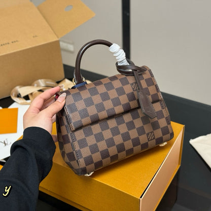 Fashionable Four-Leaf Clover Handbag