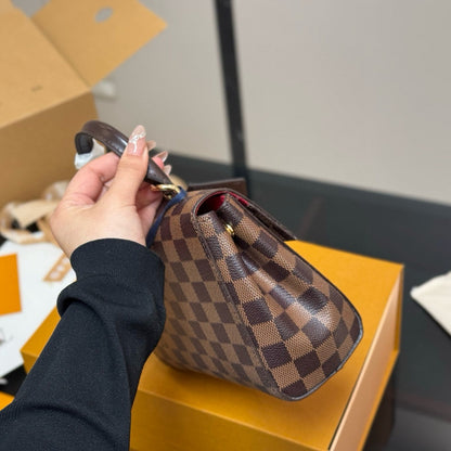 Fashionable Four-Leaf Clover Handbag