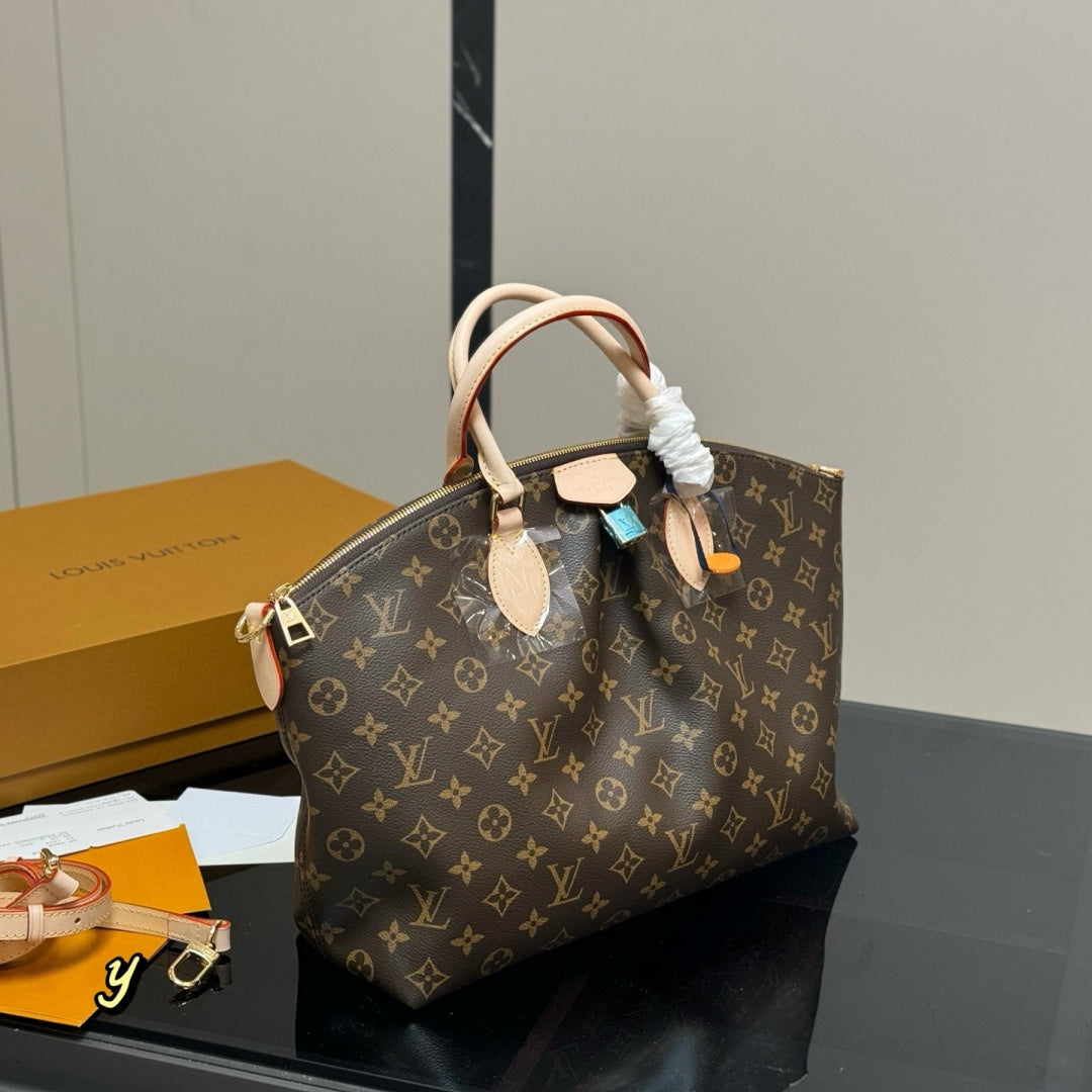 Fashionable Four-Leaf Clover Handbag