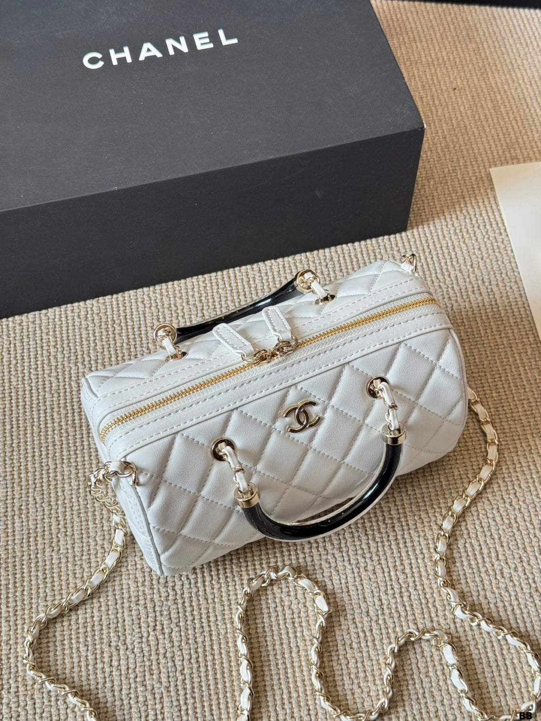 Fashionable CC Crossbody Handbag