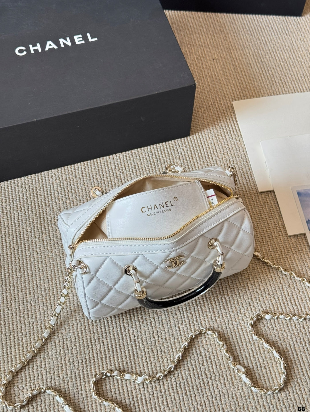 Fashionable CC Crossbody Handbag