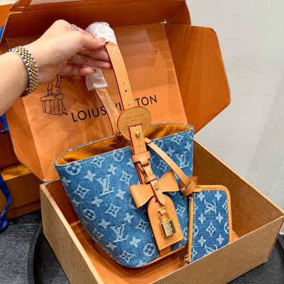 Fashionable Four-Leaf Clover Shoulder Bag