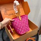 Fashionable Four-Leaf Clover Shoulder Bag