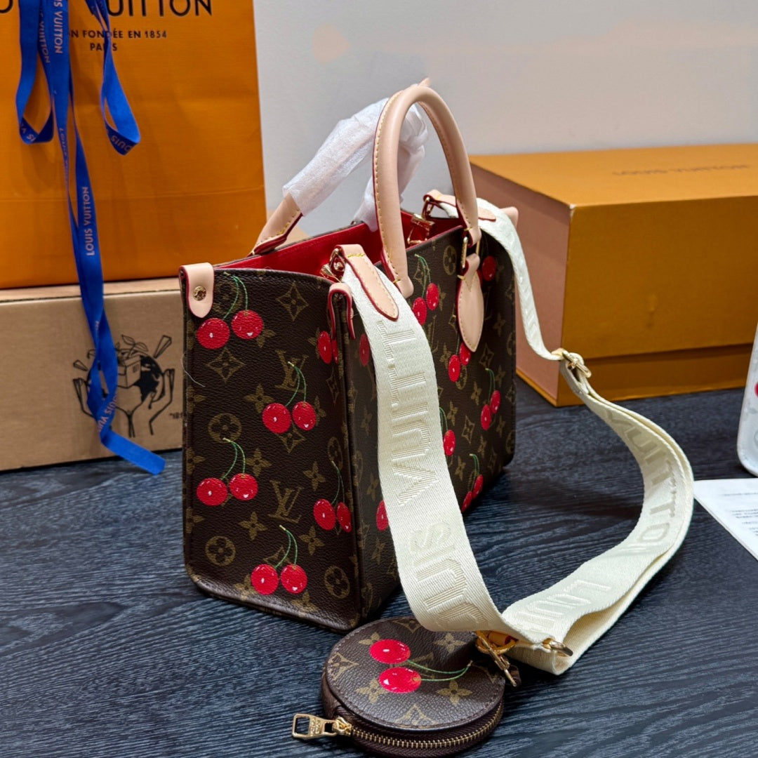 Fashionable Four-Leaf Clover Handbag