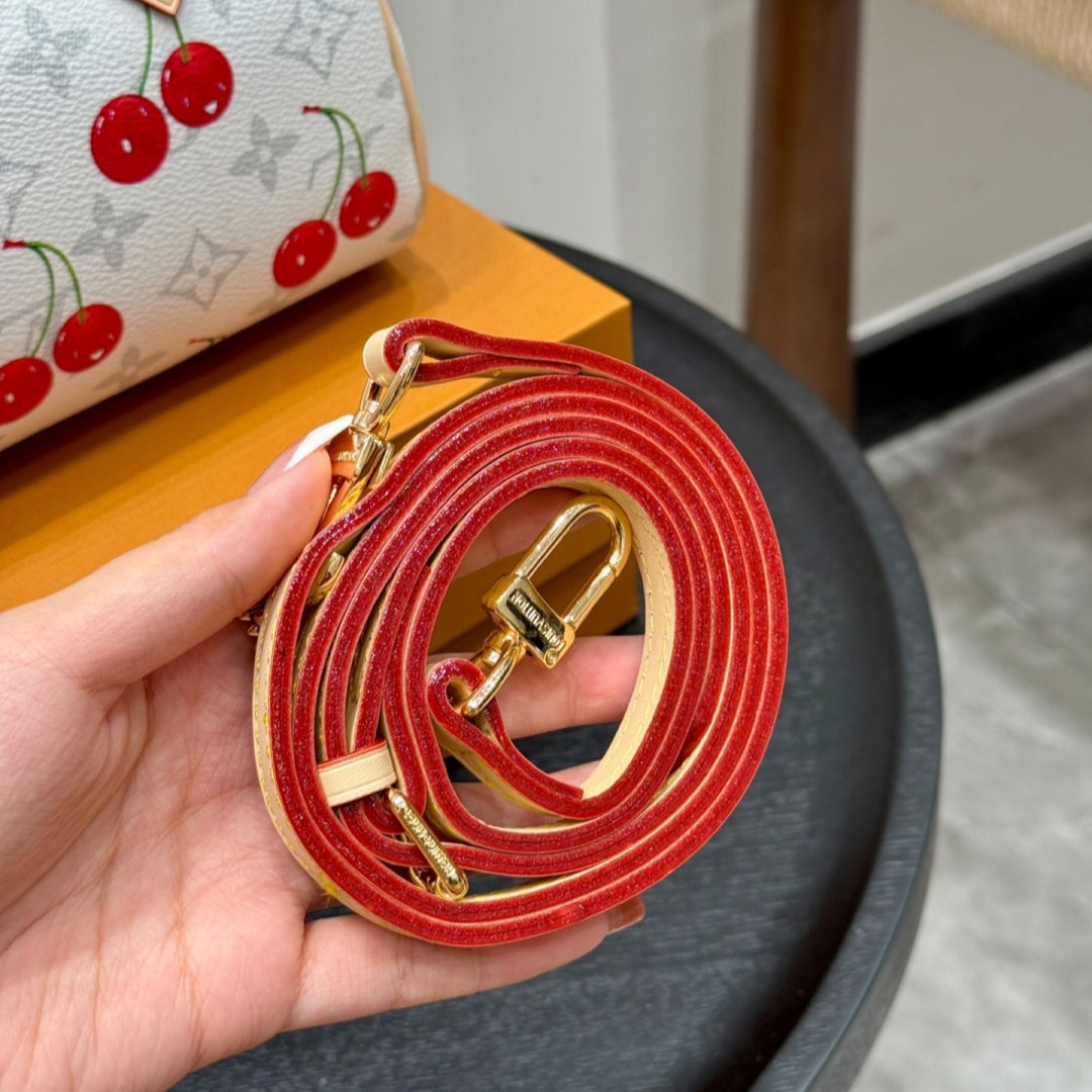 Fashionable Four-Leaf Clover Handbag