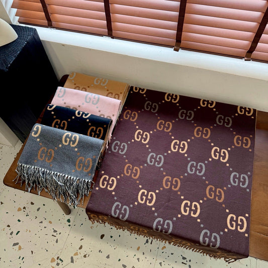 Fashionable GG Lettering Scarf