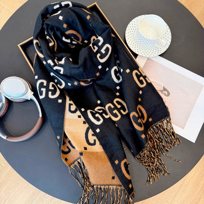 Fashionable GG Lettering Scarf