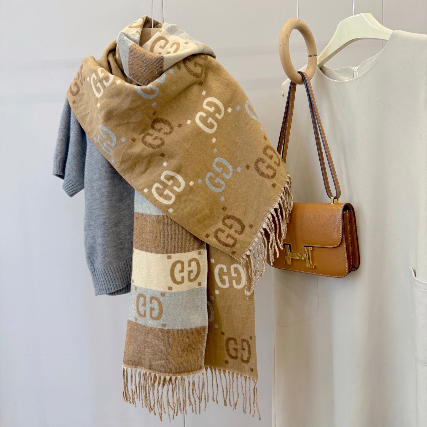 Fashionable GG Lettering Scarf