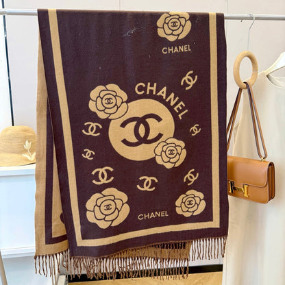 Fashionable CC Letter Scarf