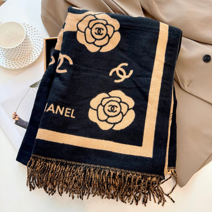 Fashionable CC Letter Scarf