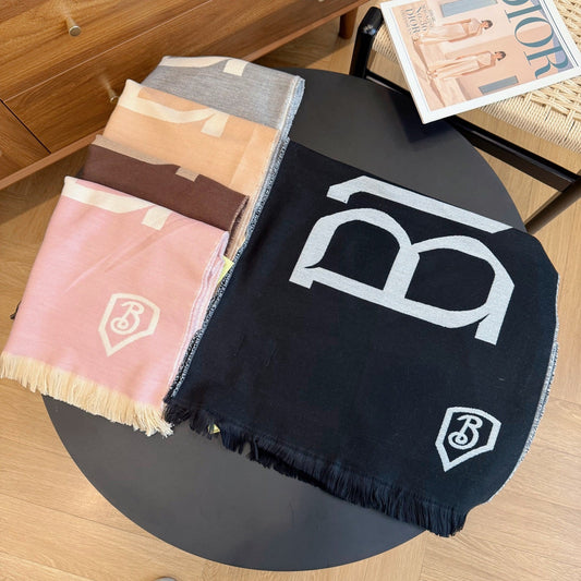 Fashionable BUR Letter Scarf