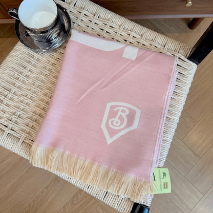 Fashionable BUR Letter Scarf