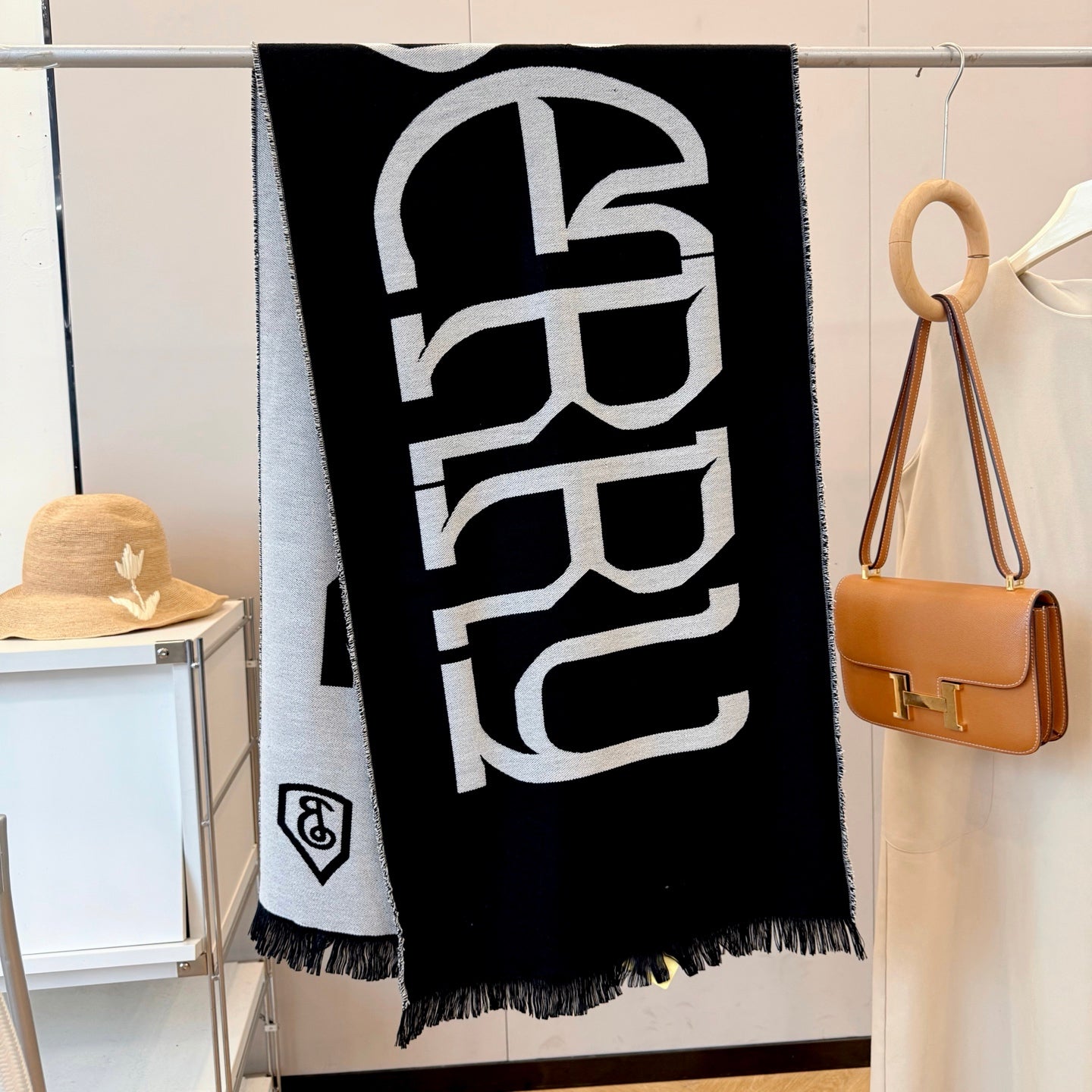 Fashionable BUR Letter Scarf