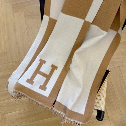 Fashionable H-Shaped Scarf