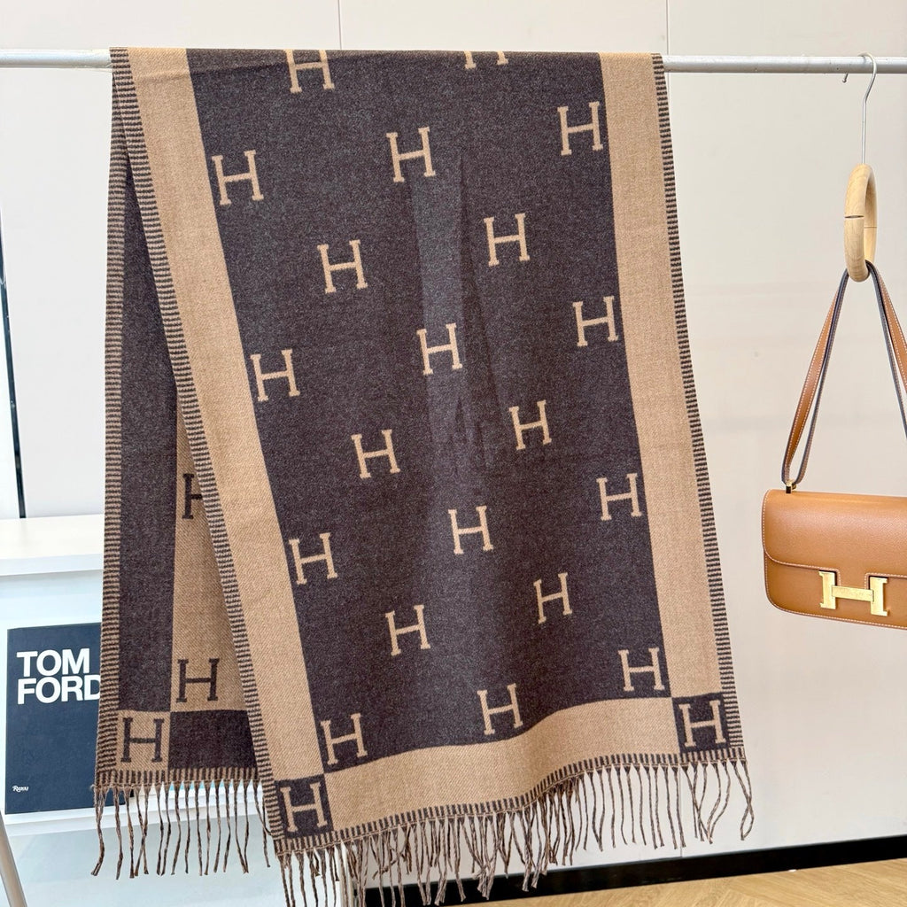 Fashionable H-shaped Scarf