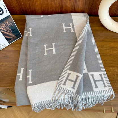Fashionable H-shaped Scarf