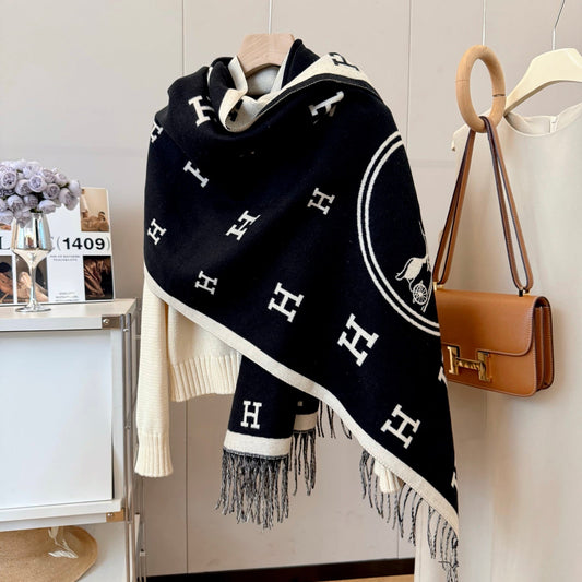 Fashionable H-Shaped Scarf