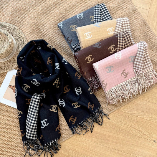 Fashionable CC Letter Scarf