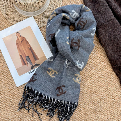 Fashionable CC Letter Scarf