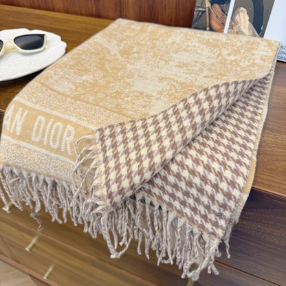 Fashionable CD Letter Scarf