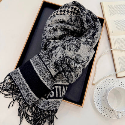 Fashionable CD Letter Scarf