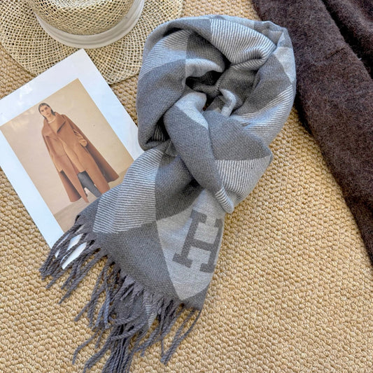 Fashionable H-Shaped Scarf