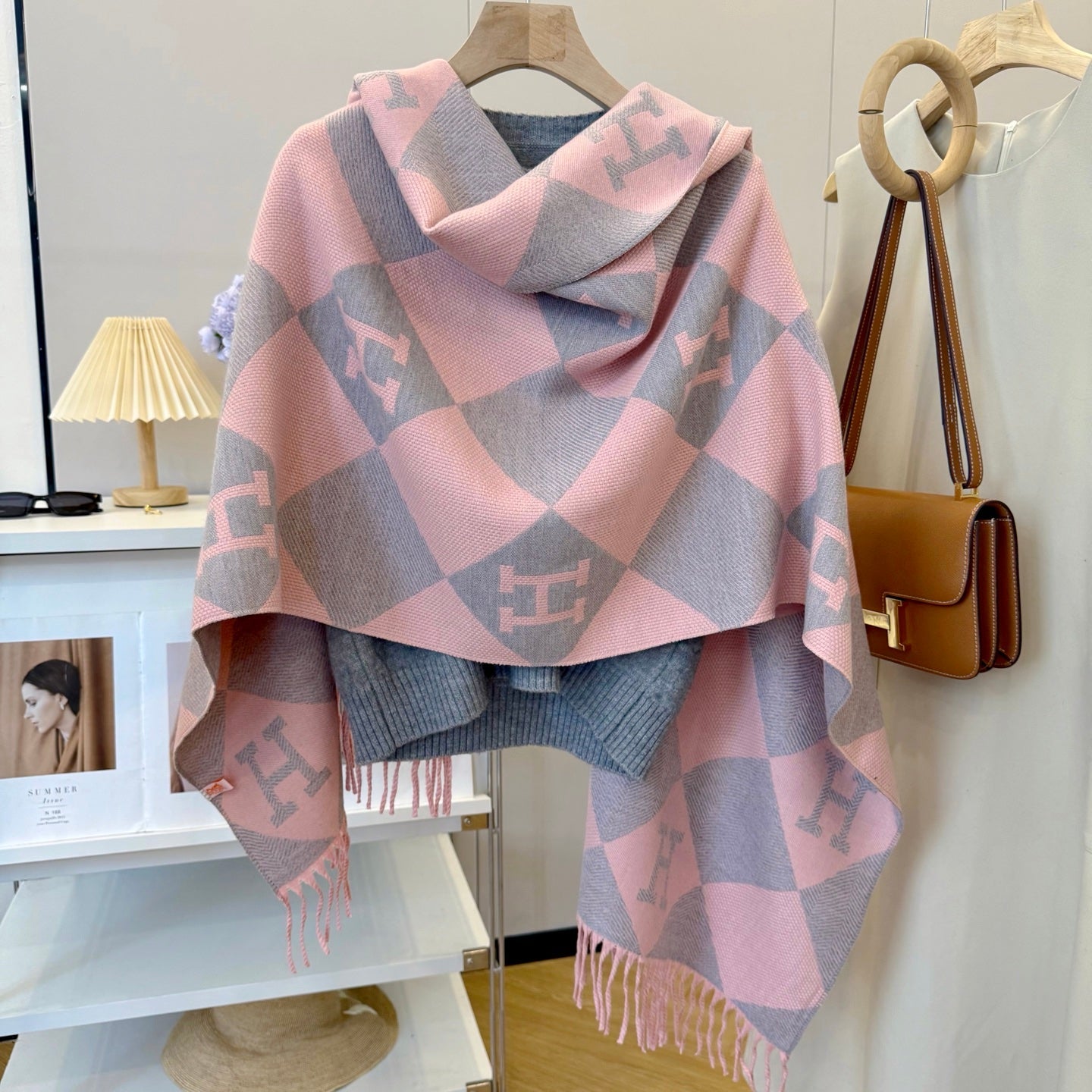 Fashionable H-Shaped Scarf