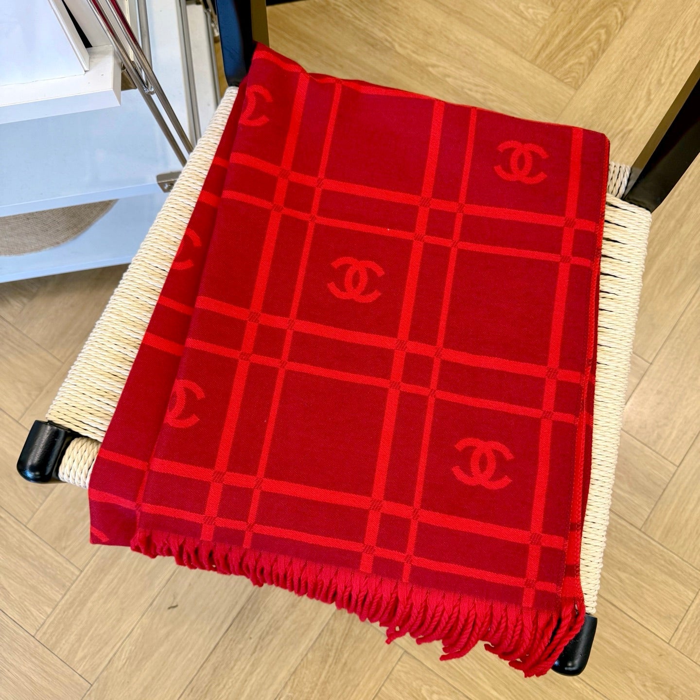 Fashionable CC Letter Scarf