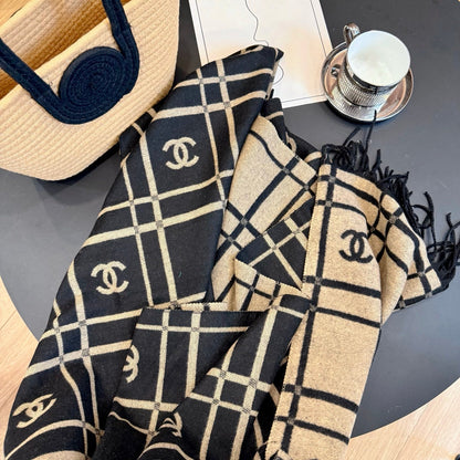 Fashionable CC Letter Scarf