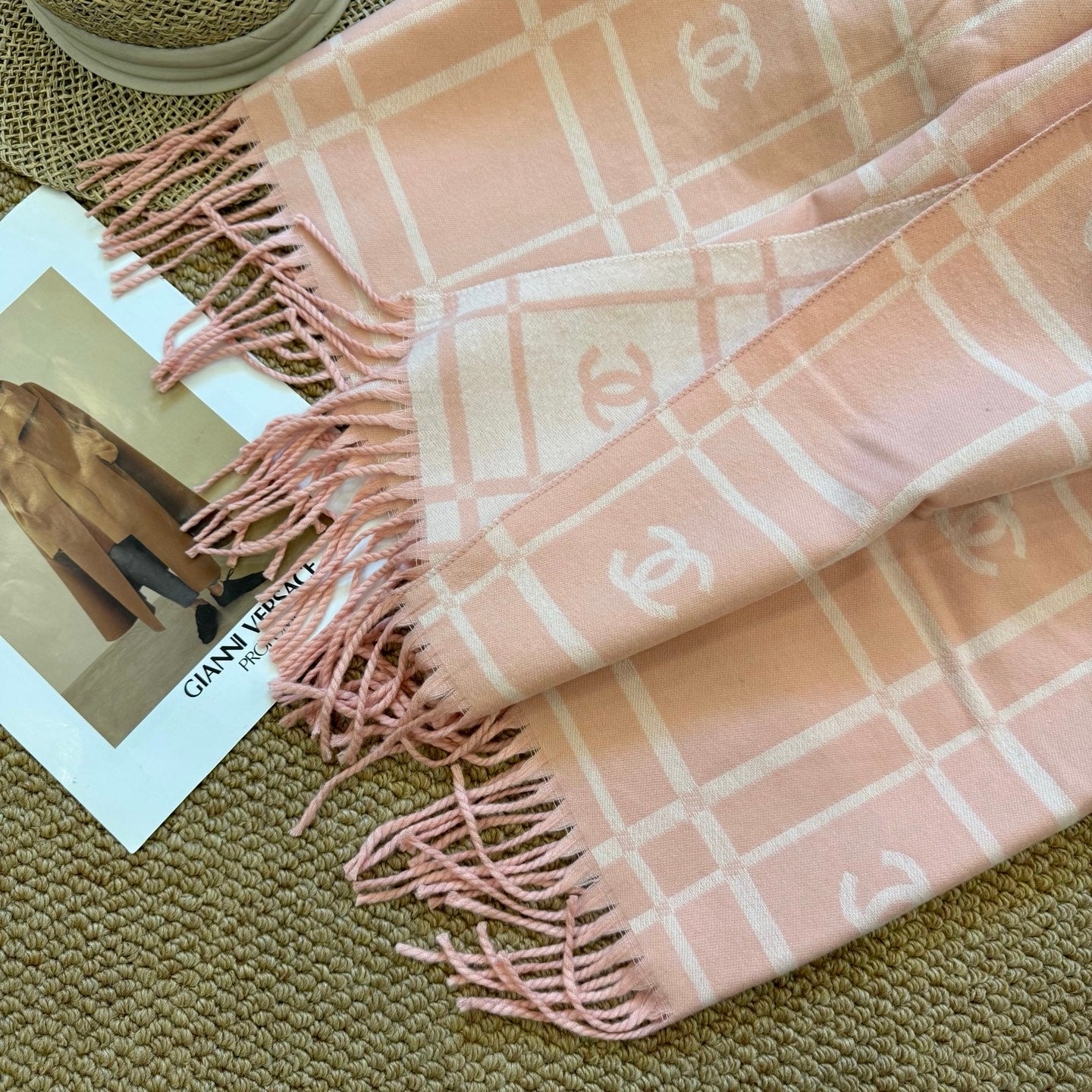 Fashionable CC Letter Scarf