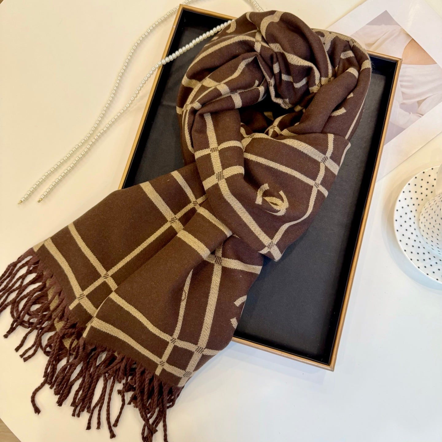 Fashionable CC Letter Scarf