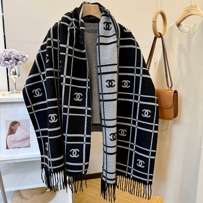 Fashionable CC Letter Scarf