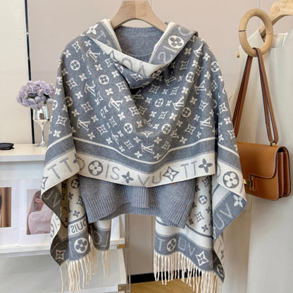 Fashionable Four-Leaf Clover Letter Scarf